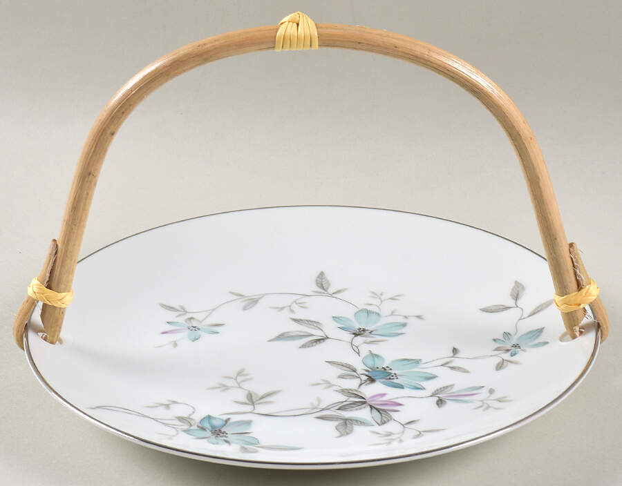 Lorene 5 3/8"-5 5/8" Bamboo Handled Serving Plate  HC by Noritake-1