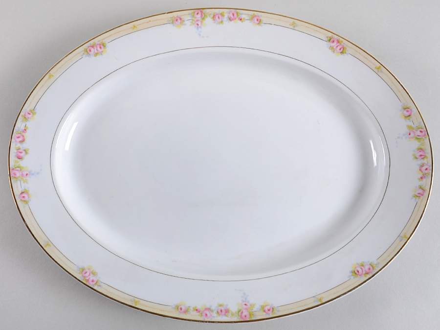 The Lorraine  16" Oval Serving Platter by Noritake-1