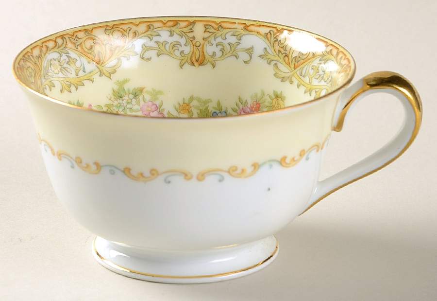 Loyalo Footed Cup by Noritake-1