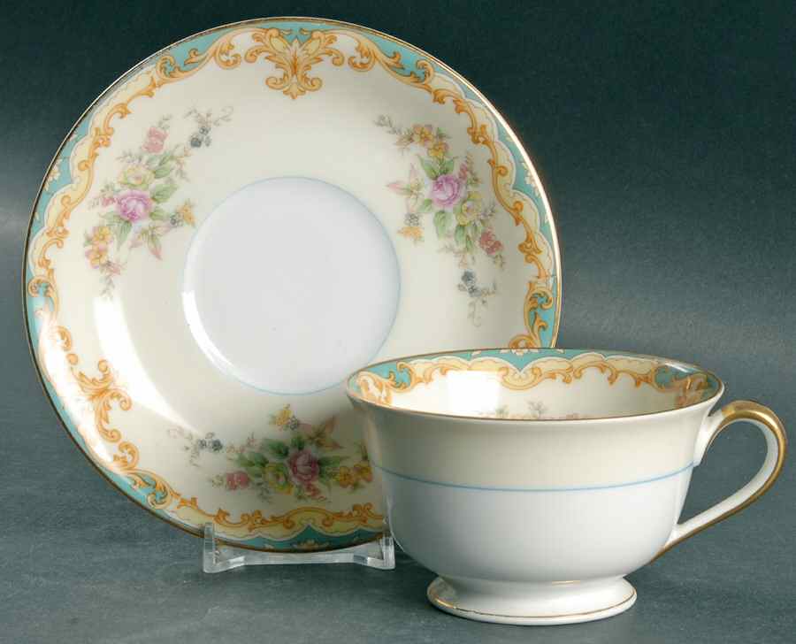 Luray Footed Cup & Saucer Set by Noritake-1