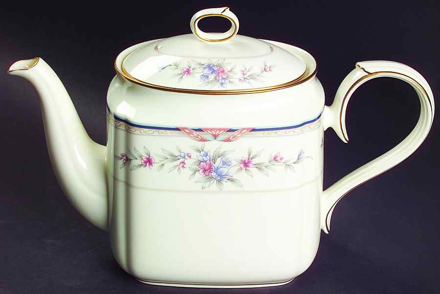 Lylewood Teapot & Lid by Noritake-1