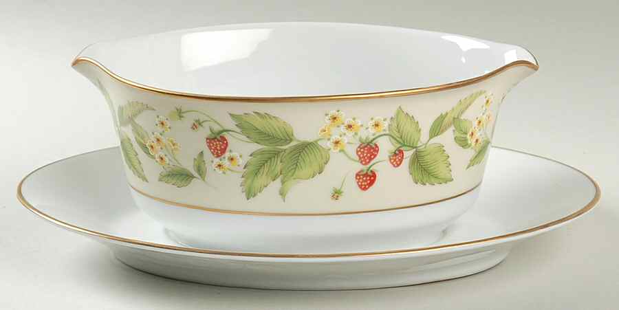 Lynbrook Gravy Boat with Attached Underplate by Noritake-1