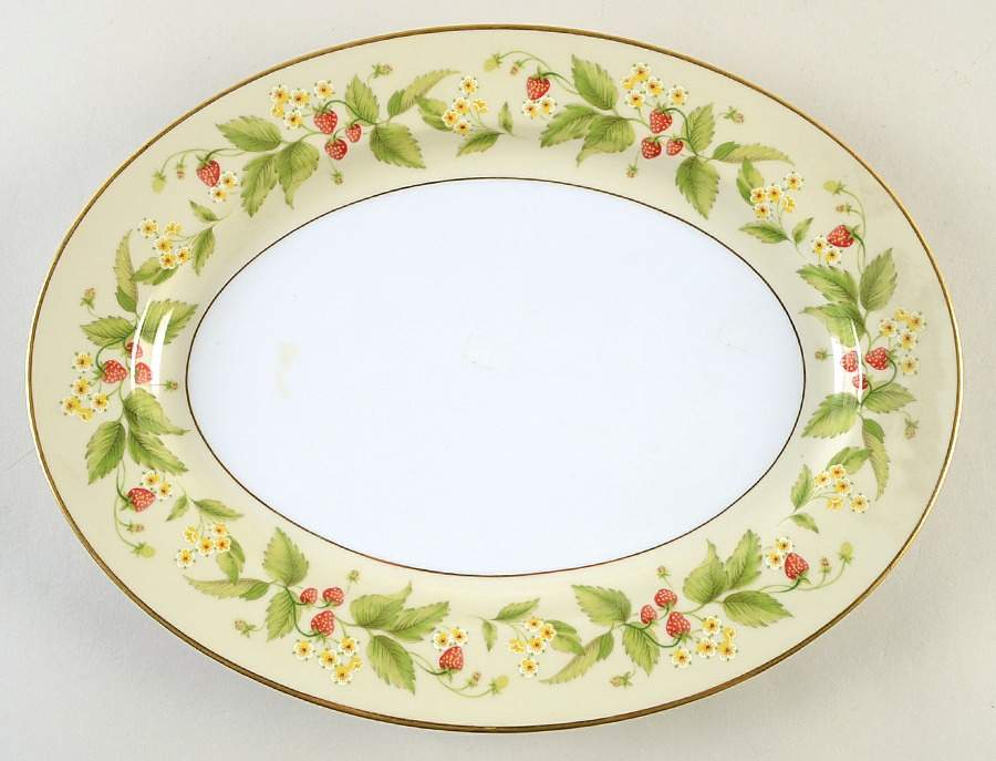 Lynbrook 13" Oval Serving Platter by Noritake-1