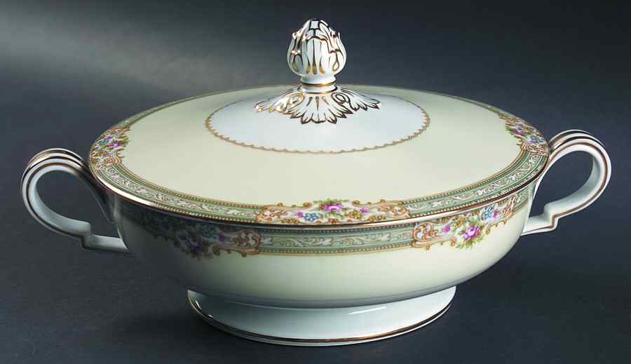 Lynbrook Round Covered Vegetable by Noritake-1