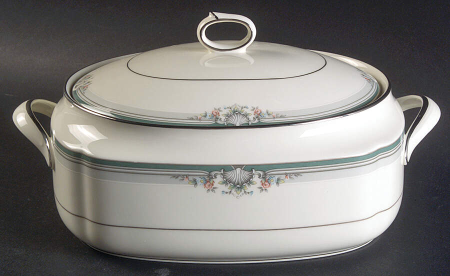 Lyndenwood Oval Covered Vegetable by Noritake-1