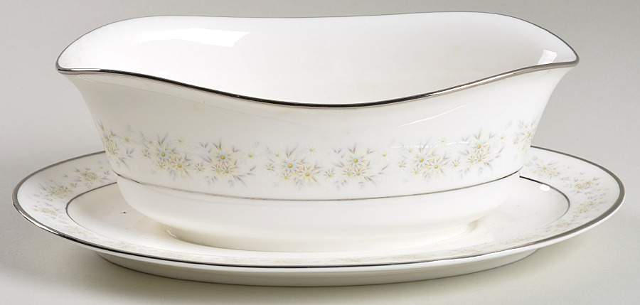 Lyric (9570) Gravy Boat with Attached Underplate by Noritake-1