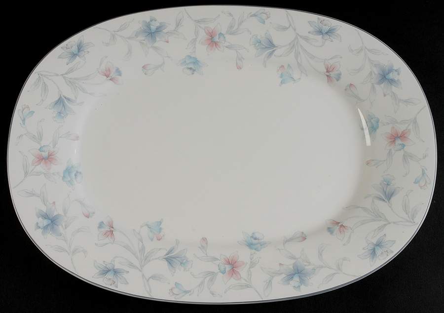 May Breeze 14" Oval Serving Platter by Noritake-1