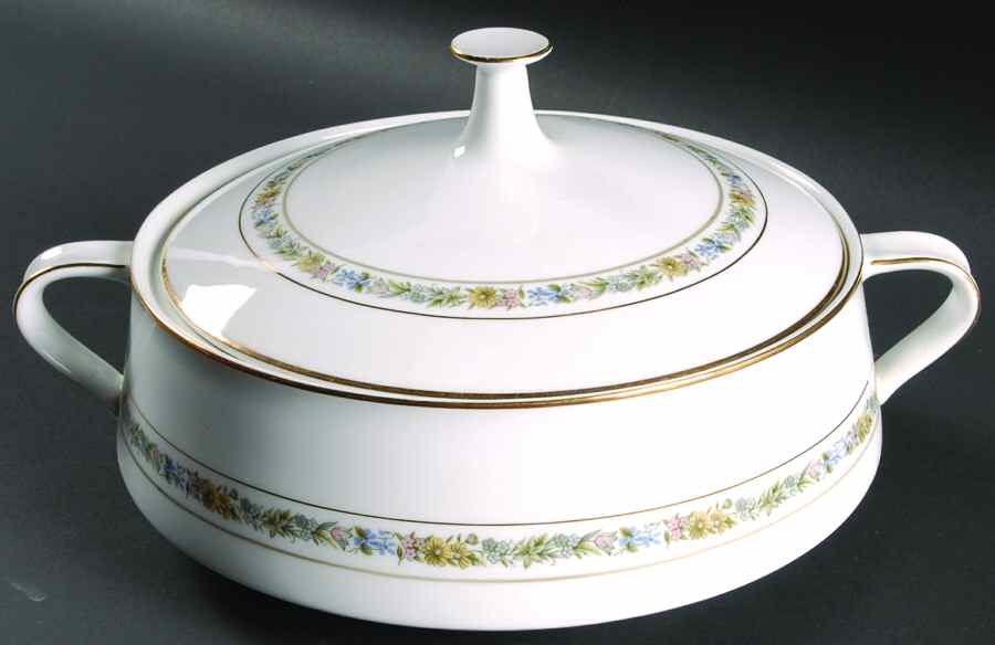 Macon Round Covered Vegetable by Noritake-1
