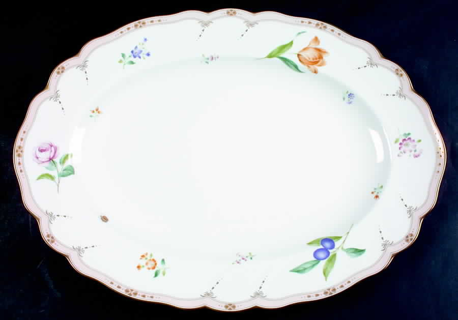 Maison Fleur 16" Oval Serving Platter by Noritake-1
