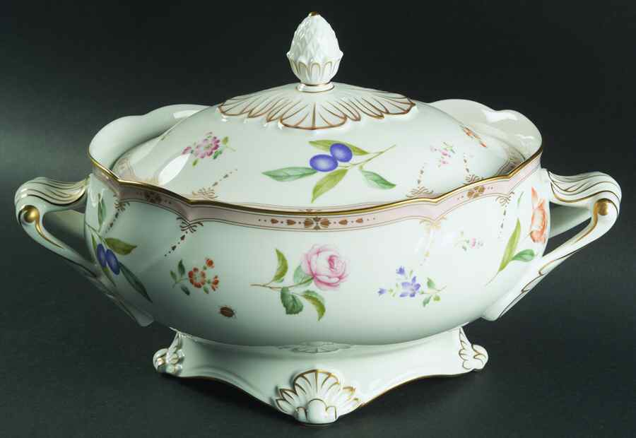 Maison Fleur Oval Covered Vegetable by Noritake-1