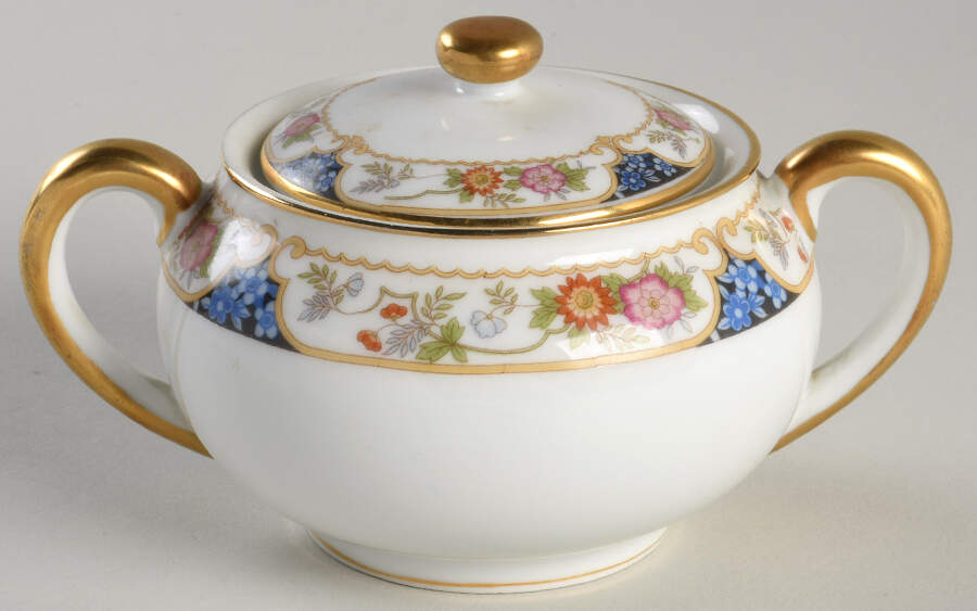 The Magenta Mini Sugar Bowl & Lid by Noritake-1