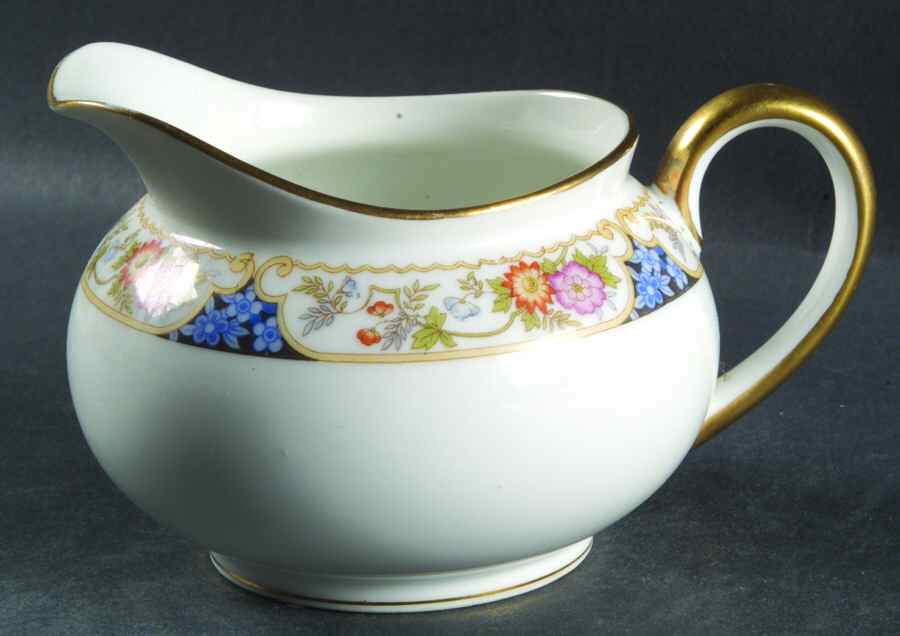 The Magenta Creamer by Noritake-1