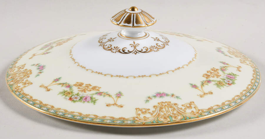 Magnolia Lid for Round Vegetable by Noritake-1