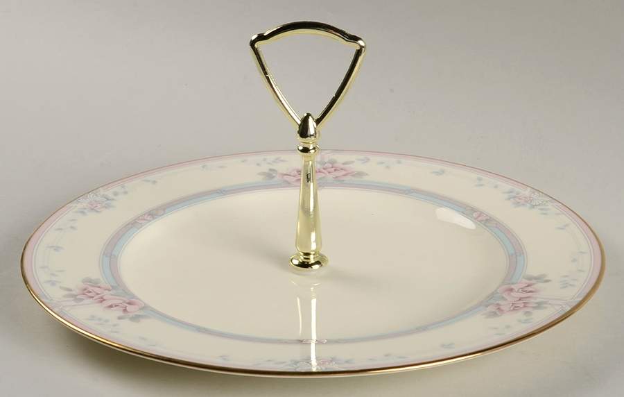 Magnificence Round Serving Plate with Handle (DP) by Noritake-1