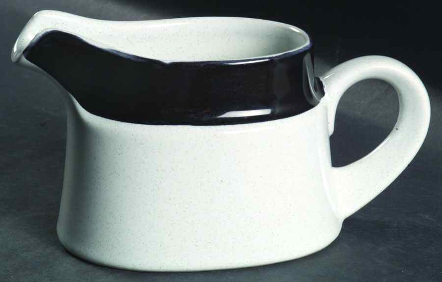 Malaga Gravy Boat by Noritake-1