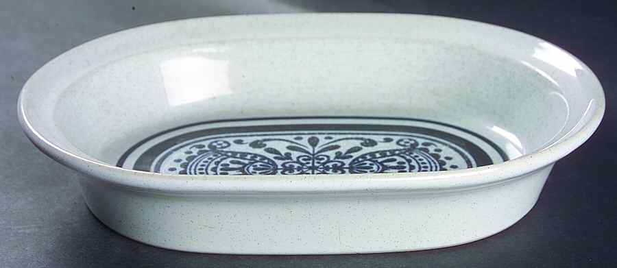 Malaga 9" Oval Vegetable Bowl by Noritake-1