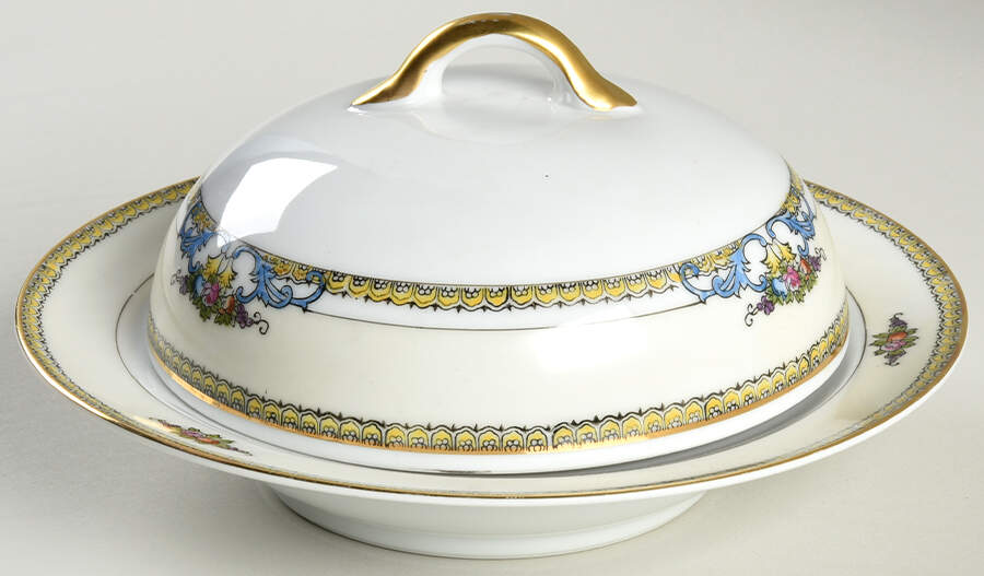 Malvern Round Covered Butter with Strainer by Noritake-1