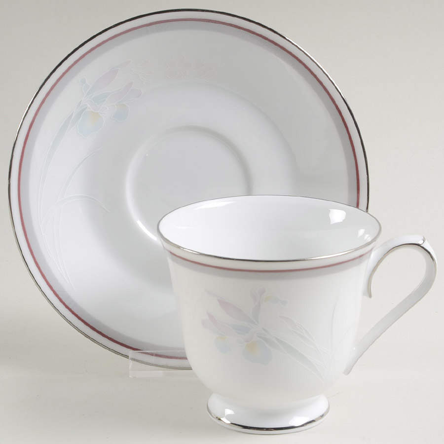 Malverne Footed Cup & Saucer Set by Noritake-1