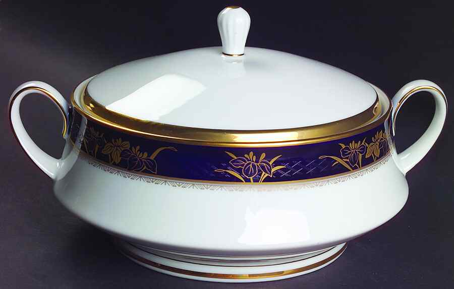 Mandalay Round Covered Vegetable by Noritake-1