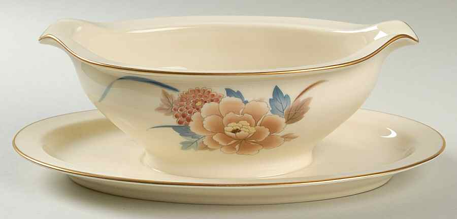 Mantigo Gravy Boat with Attached Underplate by Noritake-1