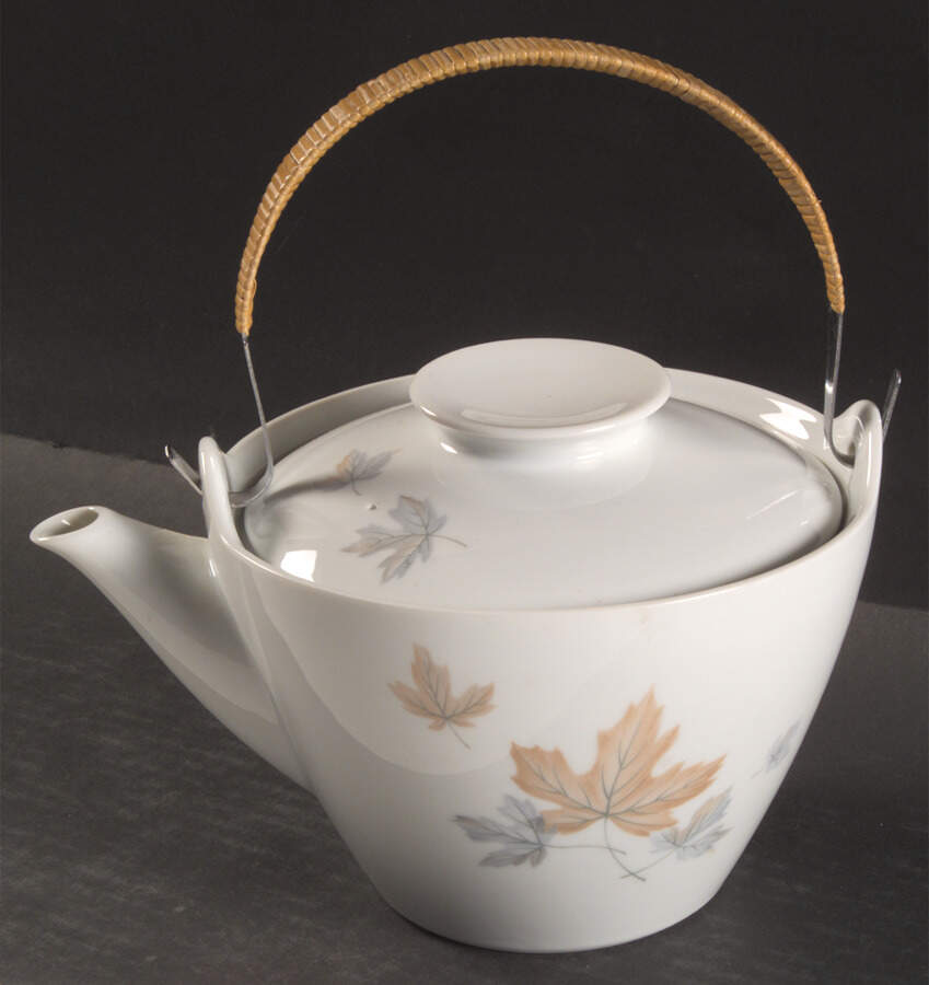 Maplewood Teapot & Lid with Removable Top Handle by Noritake-1
