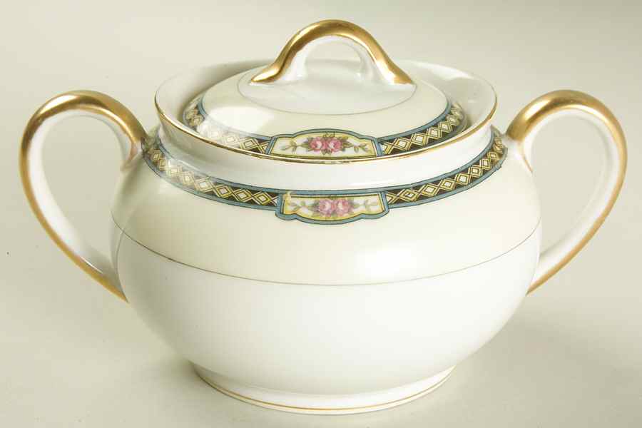 Margate Sugar Bowl & Lid by Noritake-1
