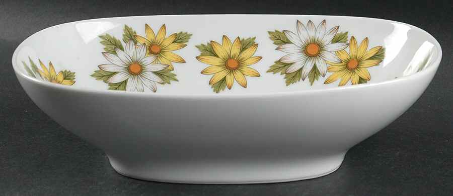 Marguerite 10" Oval Vegetable Bowl by Noritake-1