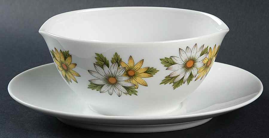 Marguerite Gravy Boat with Attached Underplate by Noritake-1