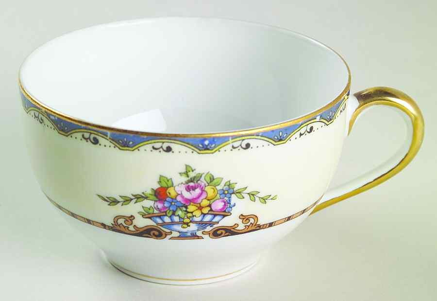 Mariana Oversized Cup by Noritake-1