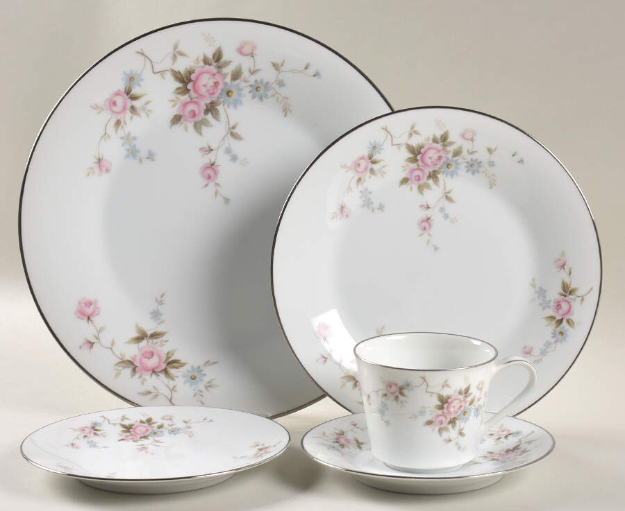 Marianne 5 Piece Place Setting by Noritake-1