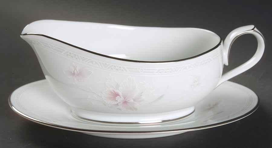 Mariel Gravy Boat & Underplate by Noritake-1