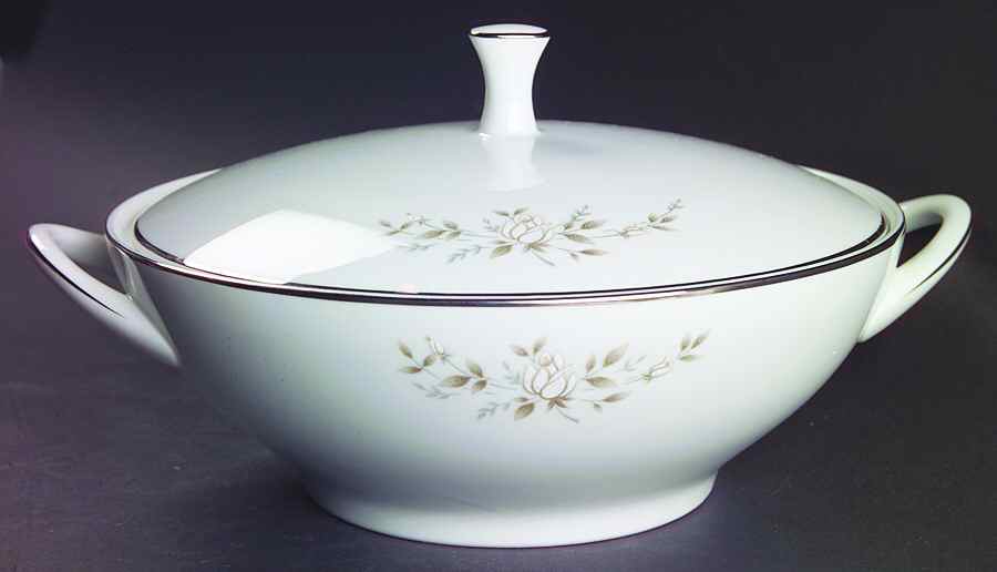 Marietta Round Covered Vegetable by Noritake-1