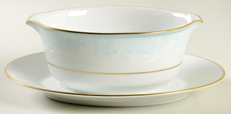 Marina Gravy Boat with Attached Underplate by Noritake-1