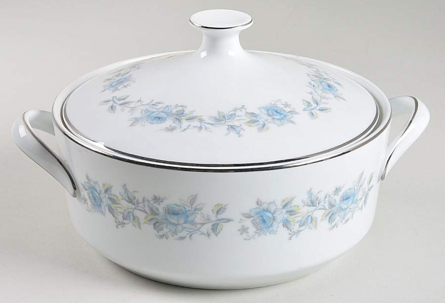 Mariposa Round Covered Vegetable by Noritake-1
