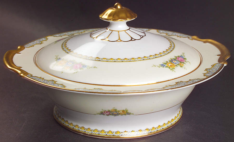 Martelle Round Covered Vegetable by Noritake-1