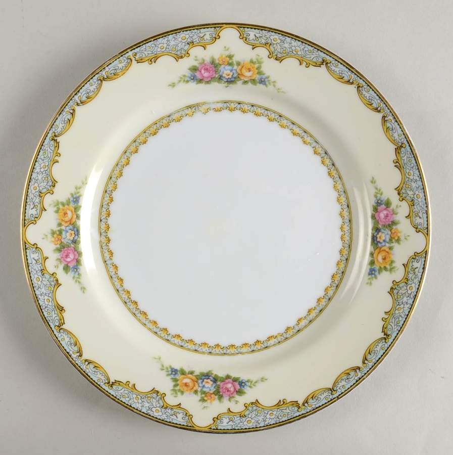 Martelle Luncheon Plate by Noritake-1