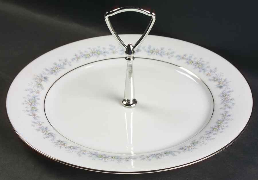 Marywood Round Serving Plate with Handle (DP) by Noritake-1