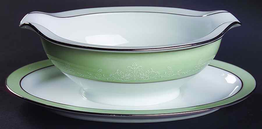 Maureen Gravy Boat with Attached Underplate by Noritake-1