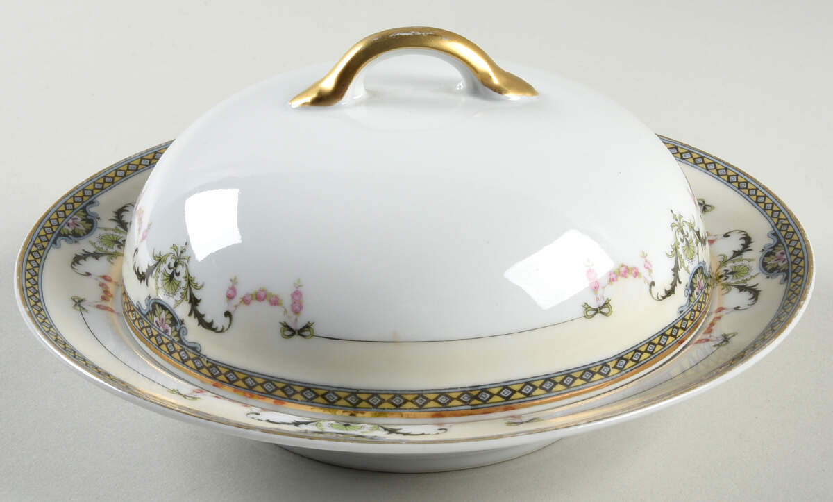 Mayfair (Gold Trim) Round Covered Butter by Noritake-1