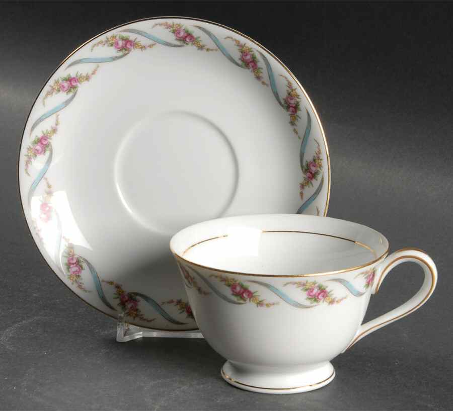 Maywood Footed Cup & Saucer Set by Noritake-1