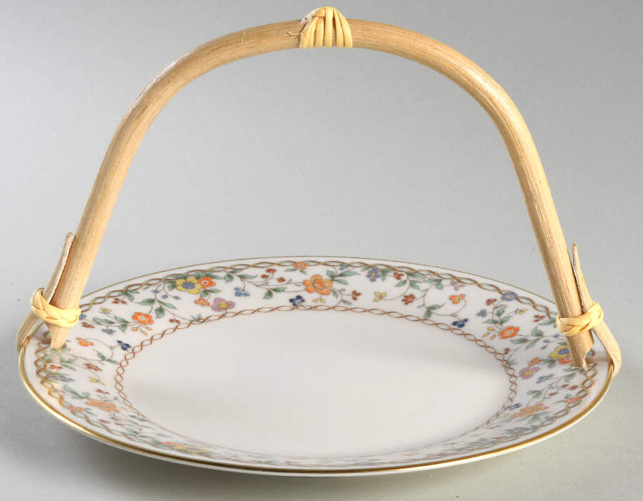 Meadow 5 3/8"-5 5/8" Bamboo Handled Serving Plate  HC by Noritake-1