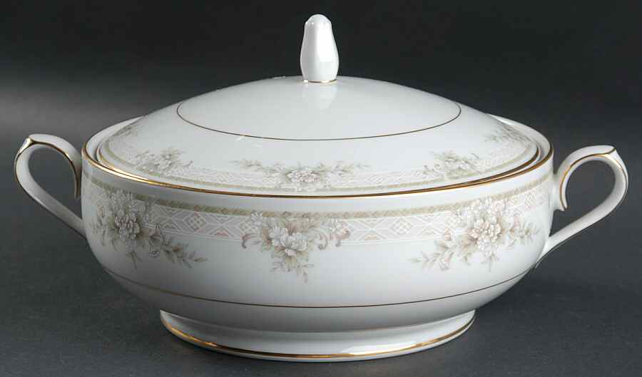 Meadowside Round Covered Vegetable by Noritake-1