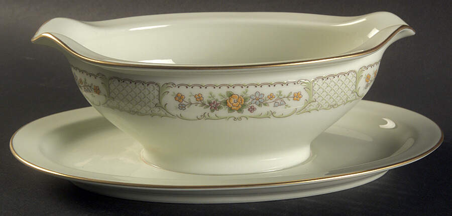 Medallion Gravy Boat with Attached Underplate by Noritake-1