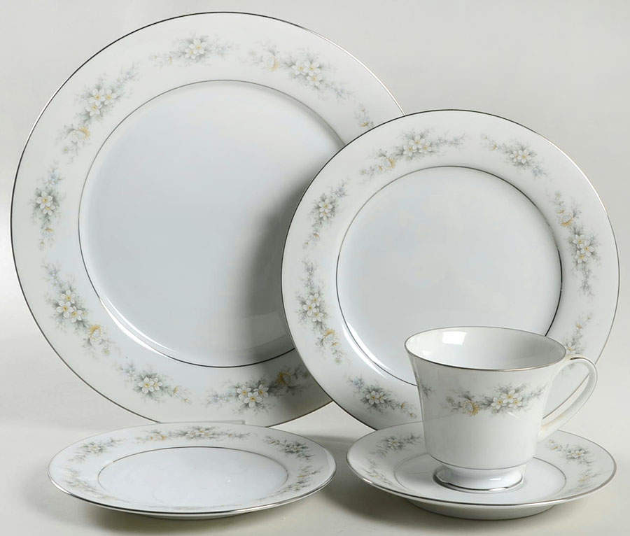 Melissa 5 Piece Place Setting by Noritake-1