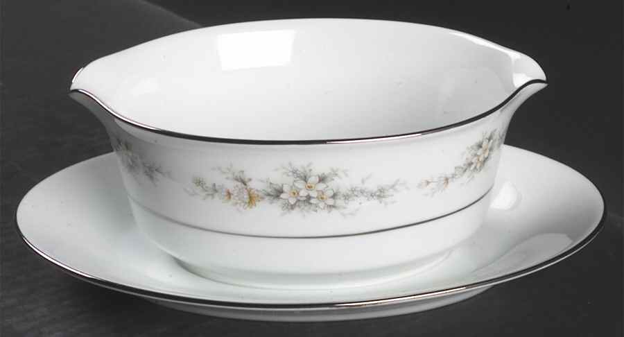 Melissa Gravy Boat with Attached Underplate by Noritake-1