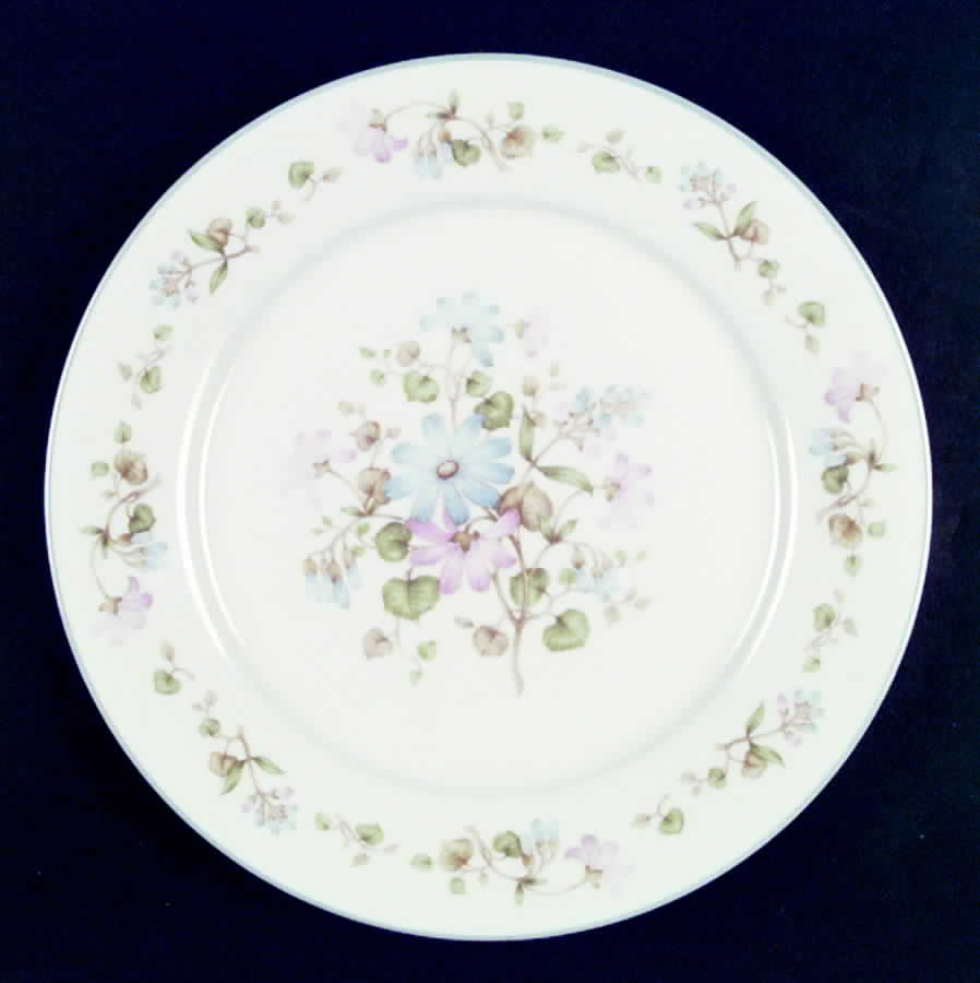 Melody Dinner Plate by Noritake-1