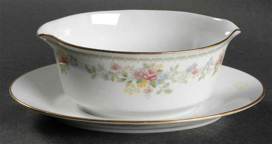 Memory Gravy Boat with Attached Underplate by Noritake-1