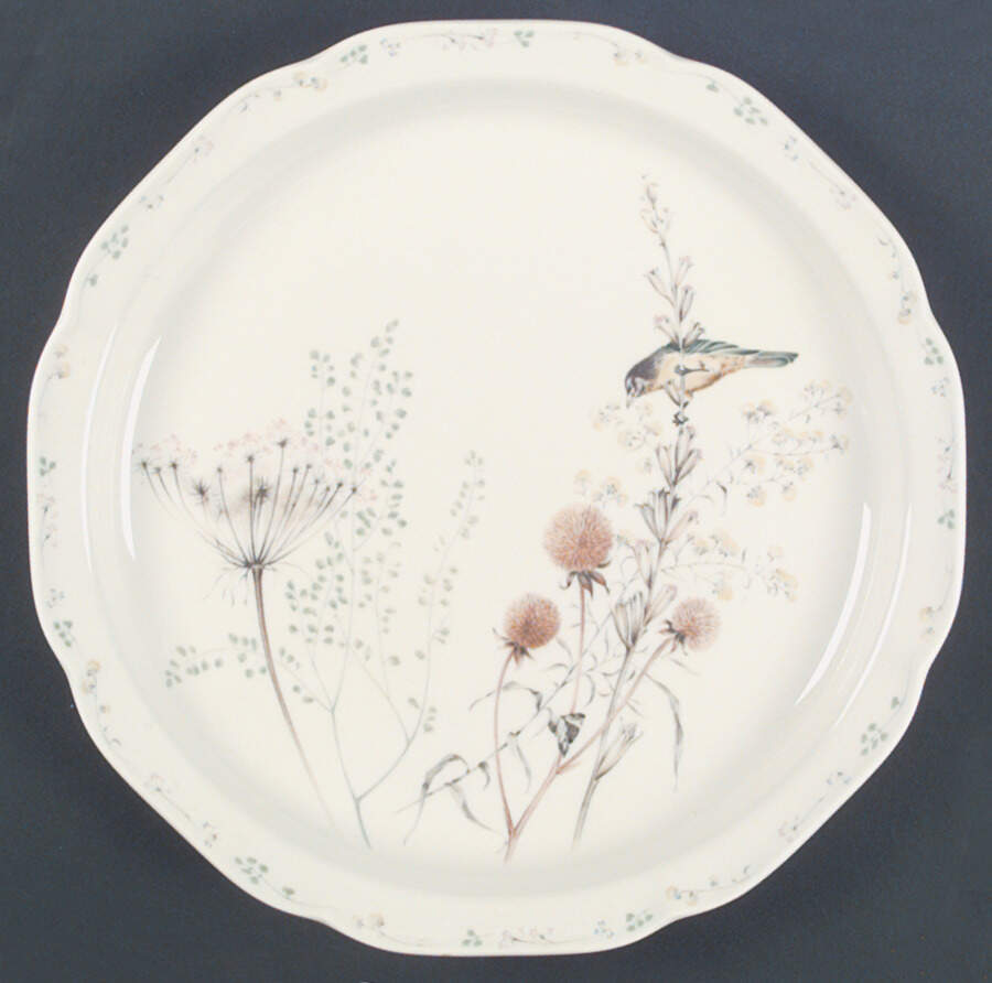 Memorabilia Dinner Plate by Noritake-1