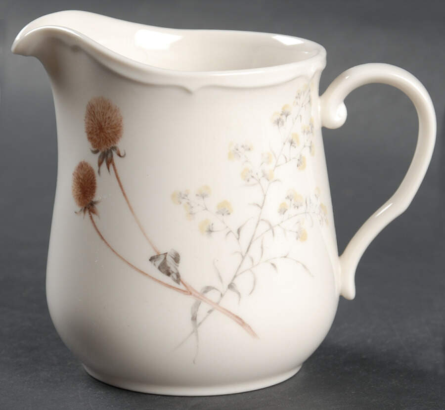 Memorabilia Creamer by Noritake-1