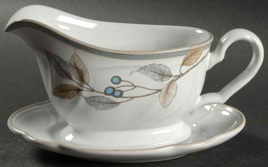 Mendon Gravy Boat & Underplate by Noritake-1